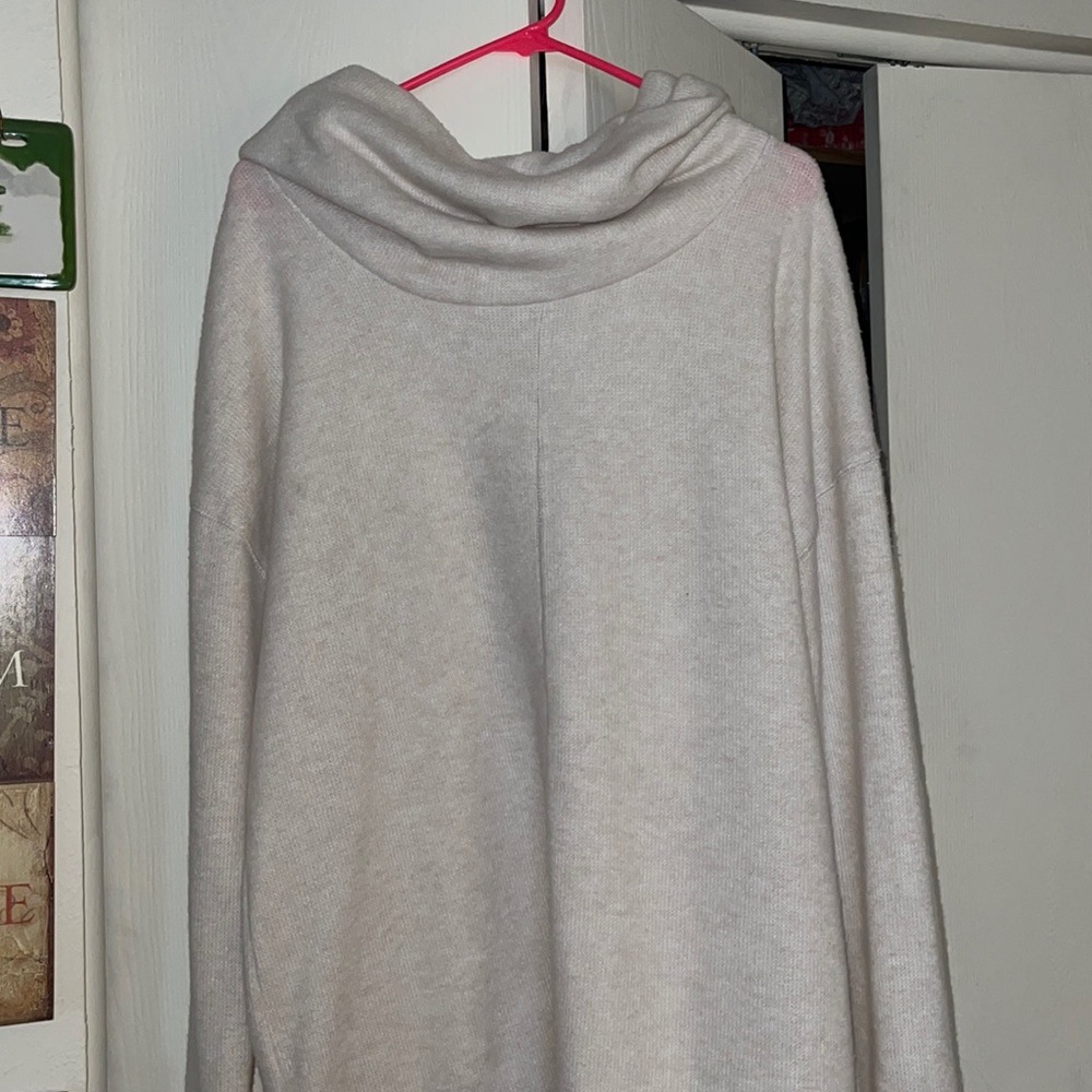 Oversized large neck sweater